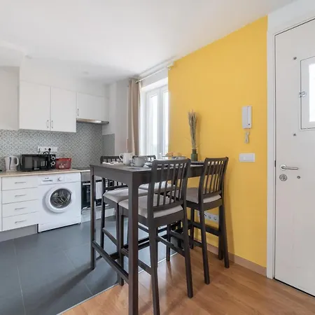 Hill House - No. 589b * Lisboa