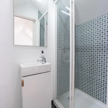 Apartment Hill House - No. 589b